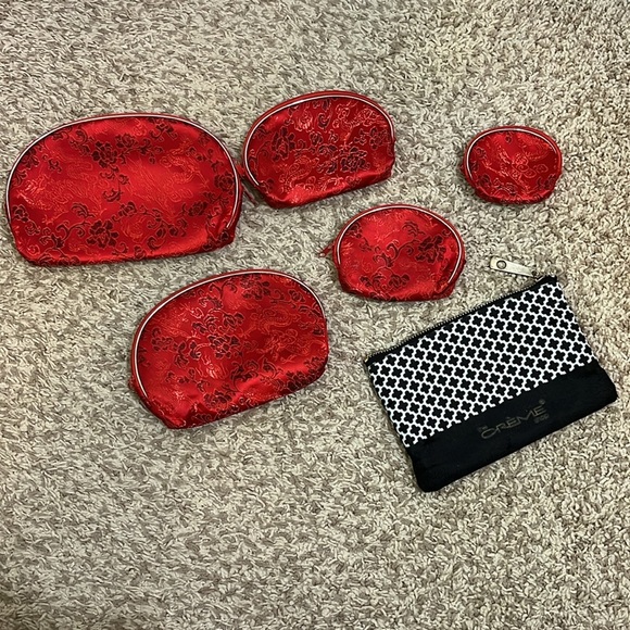 Red Nesting Makeup Bags + Bonus Bag - Picture 1 of 9